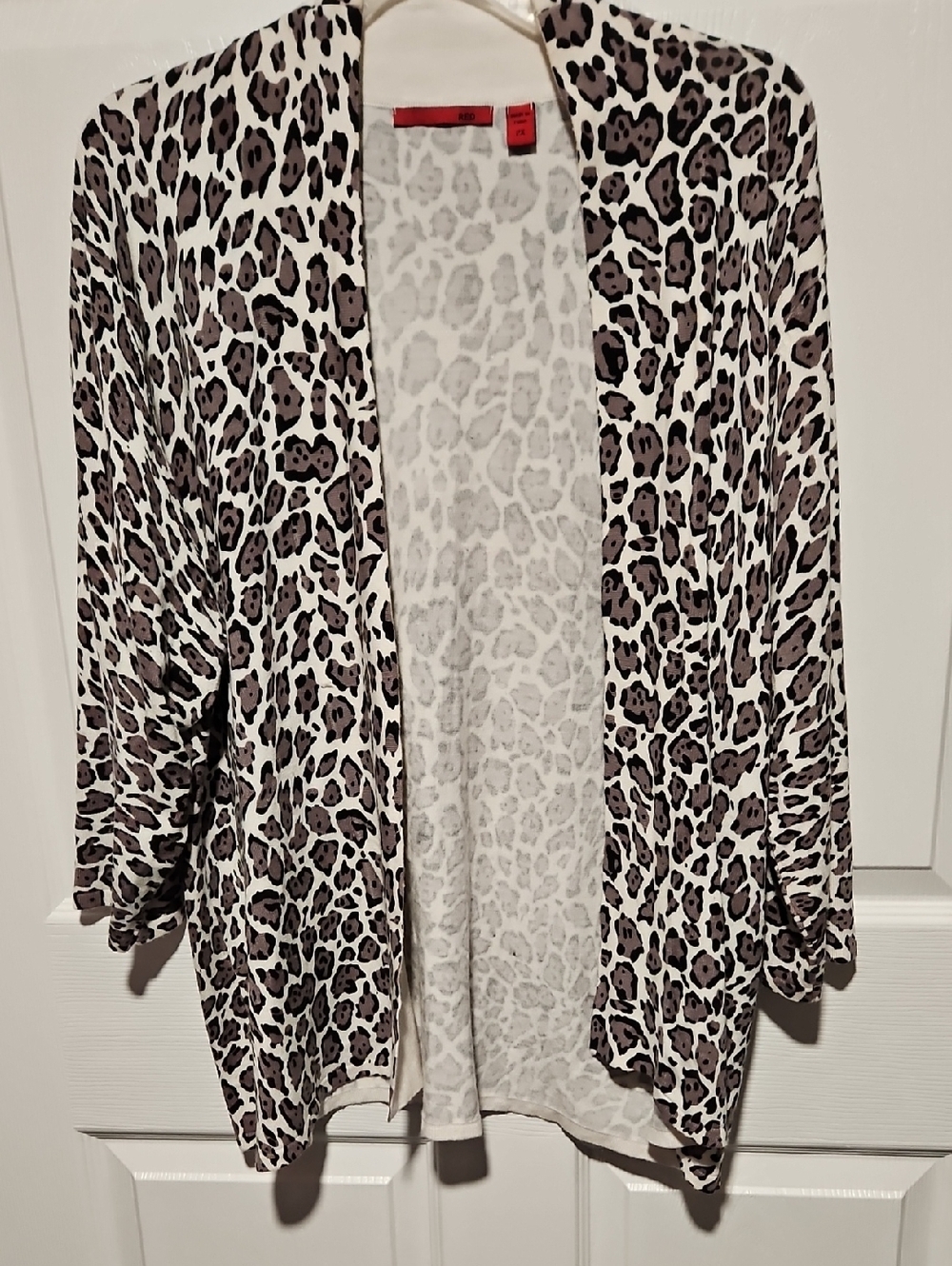 Red Leopard Print Open Cardigan in White and Gray